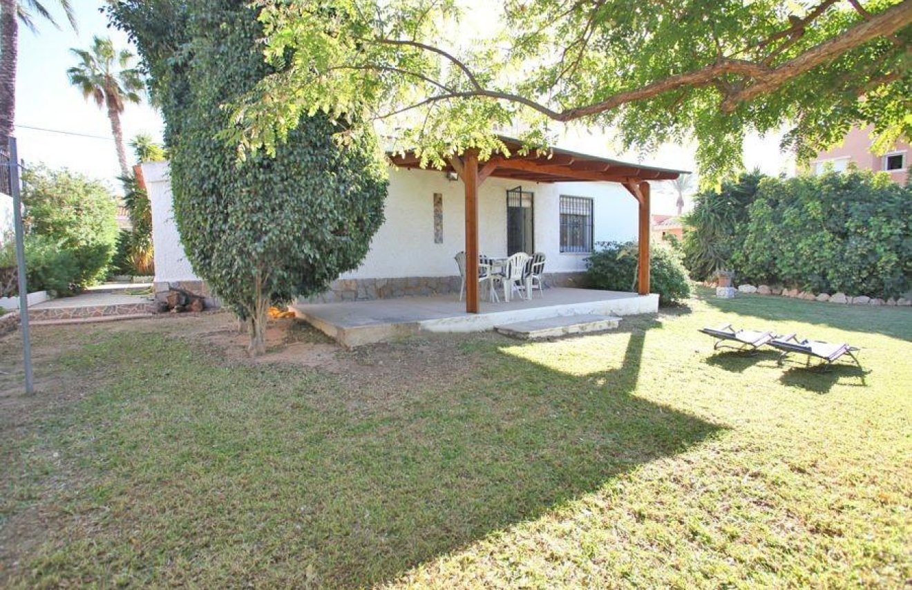 Resale - Chalet - Torrevieja - Los Frutales