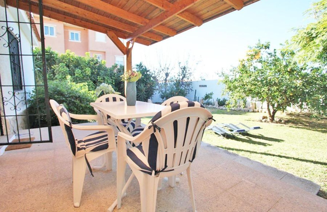 Resale - Chalet - Torrevieja - Los Frutales