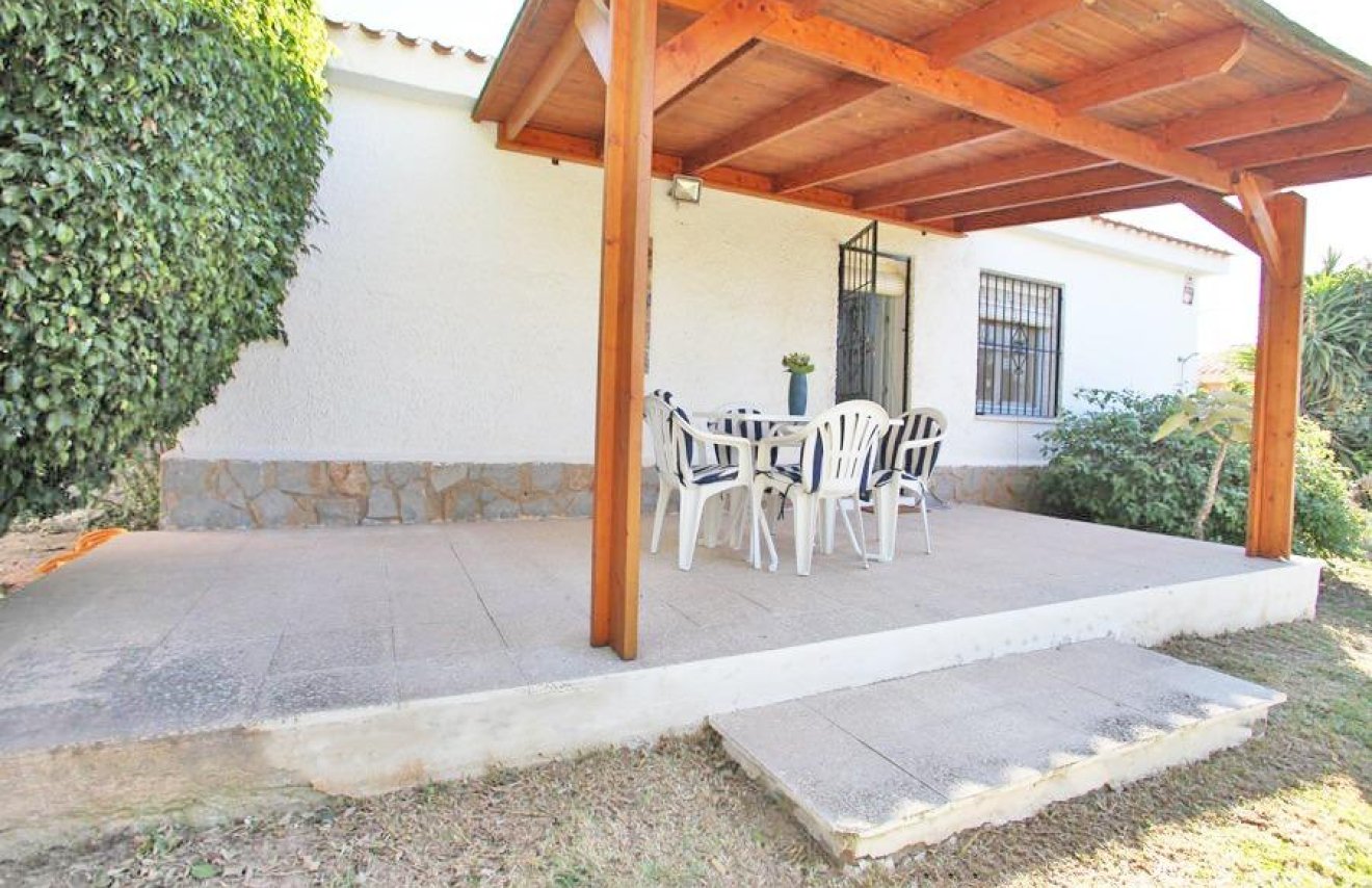 Resale - Chalet - Torrevieja - Los Frutales
