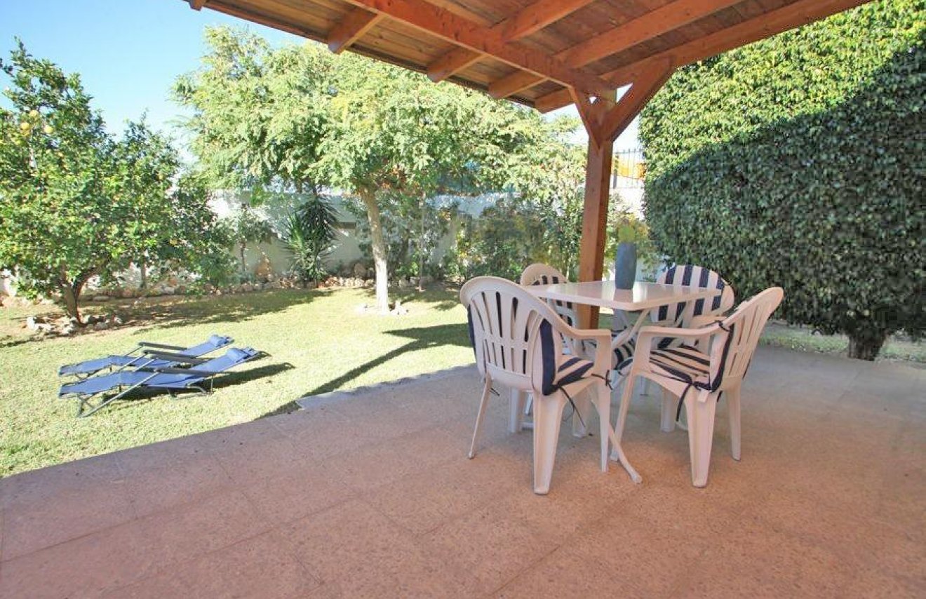 Resale - Chalet - Torrevieja - Los Frutales