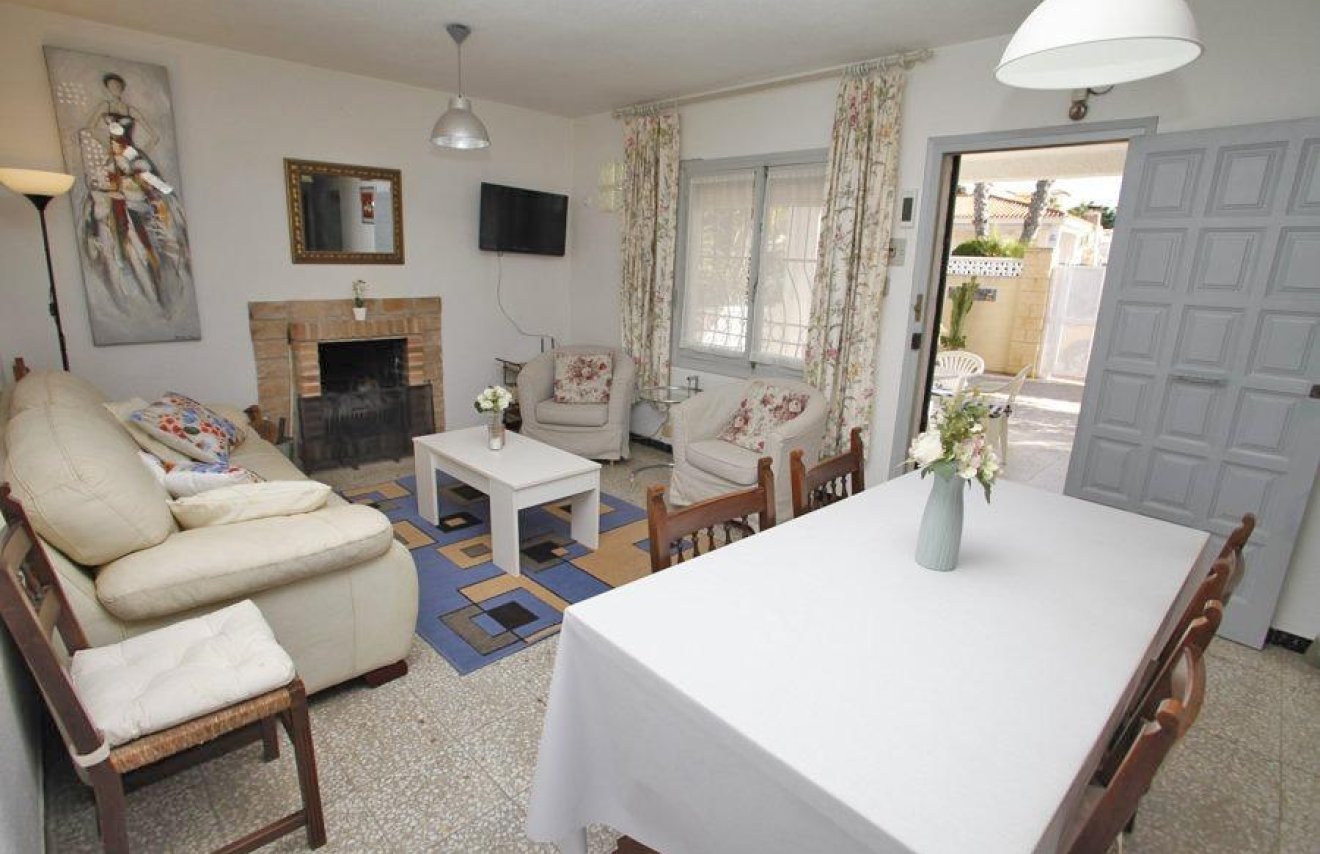 Resale - Chalet - Torrevieja - Los Frutales