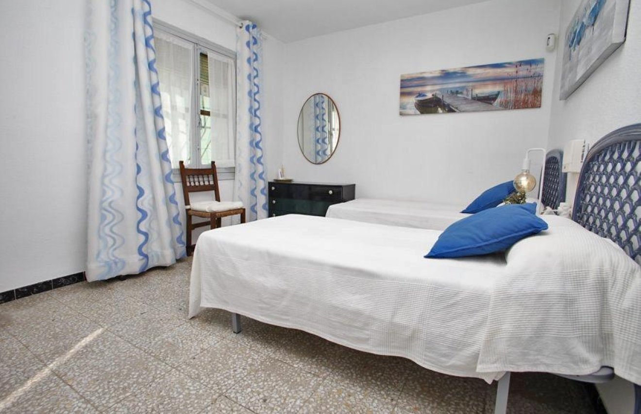 Resale - Chalet - Torrevieja - Los Frutales