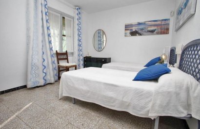 Resale - Chalet - Torrevieja - Los Frutales