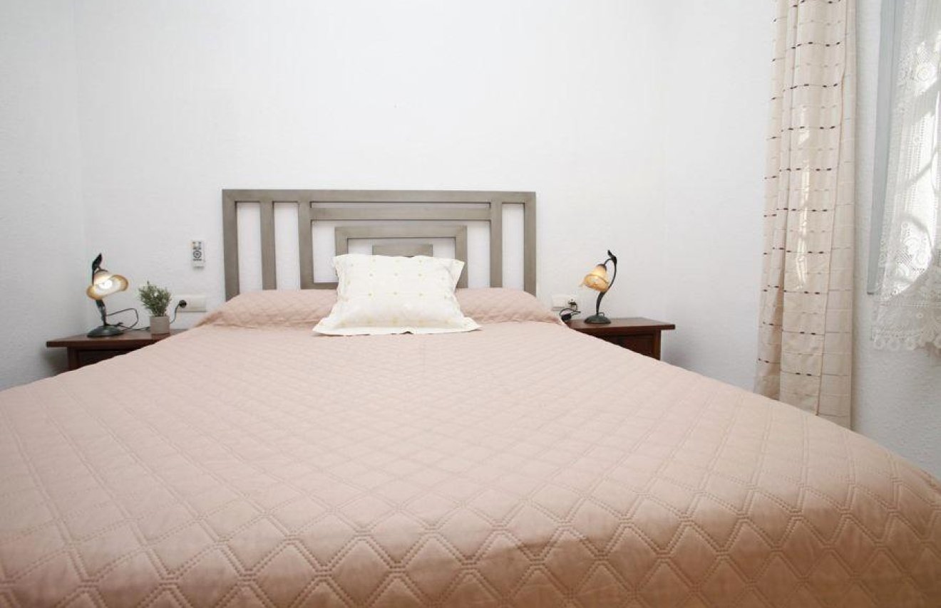 Resale - Chalet - Torrevieja - Los Frutales