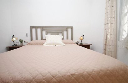 Resale - Chalet - Torrevieja - Los Frutales