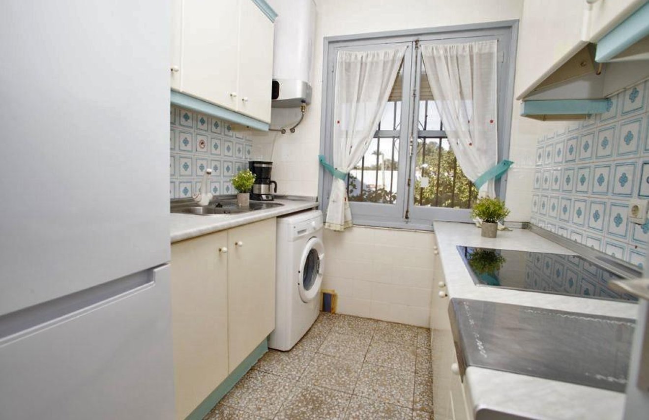 Resale - Chalet - Torrevieja - Los Frutales