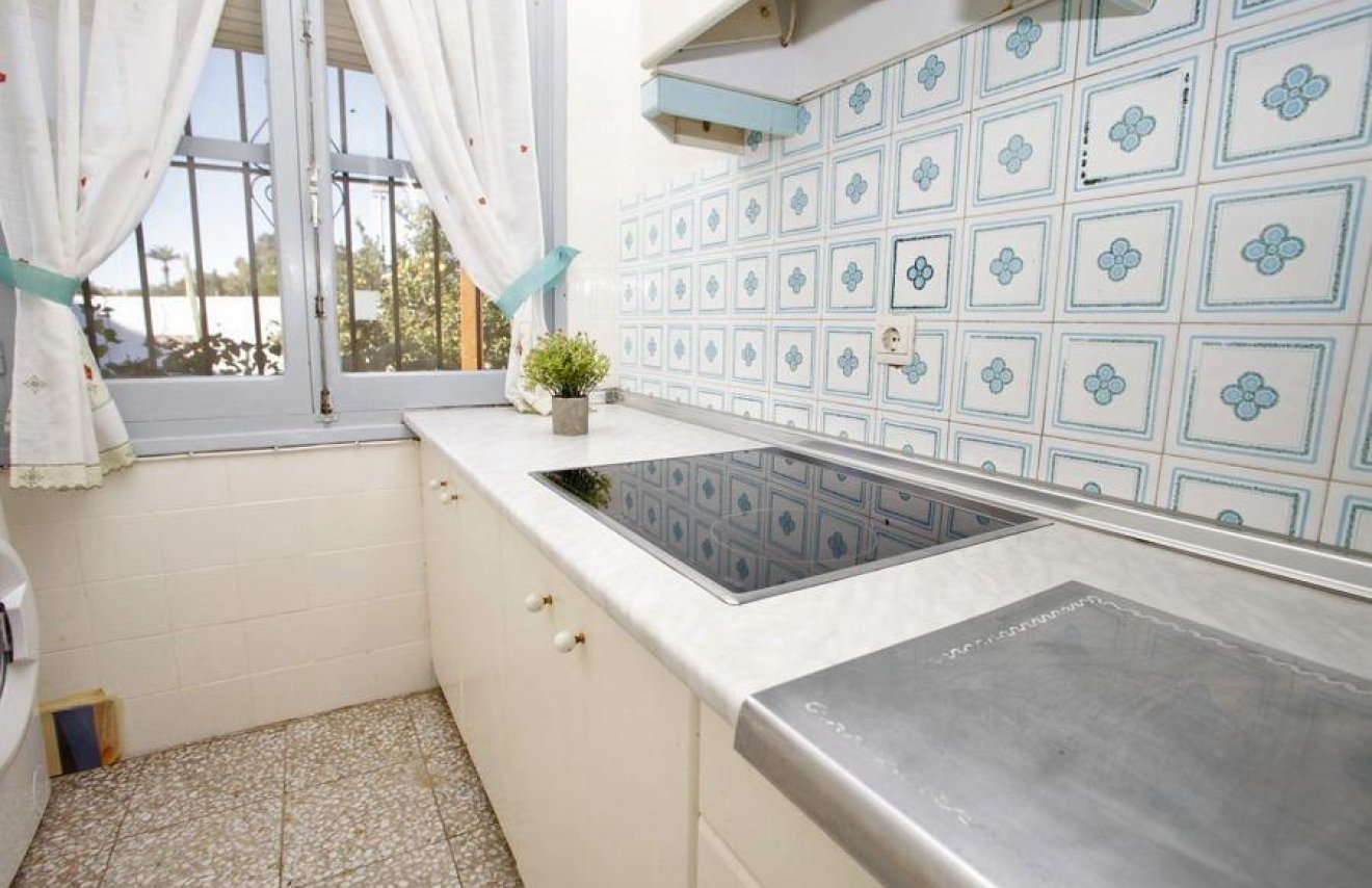 Resale - Chalet - Torrevieja - Los Frutales