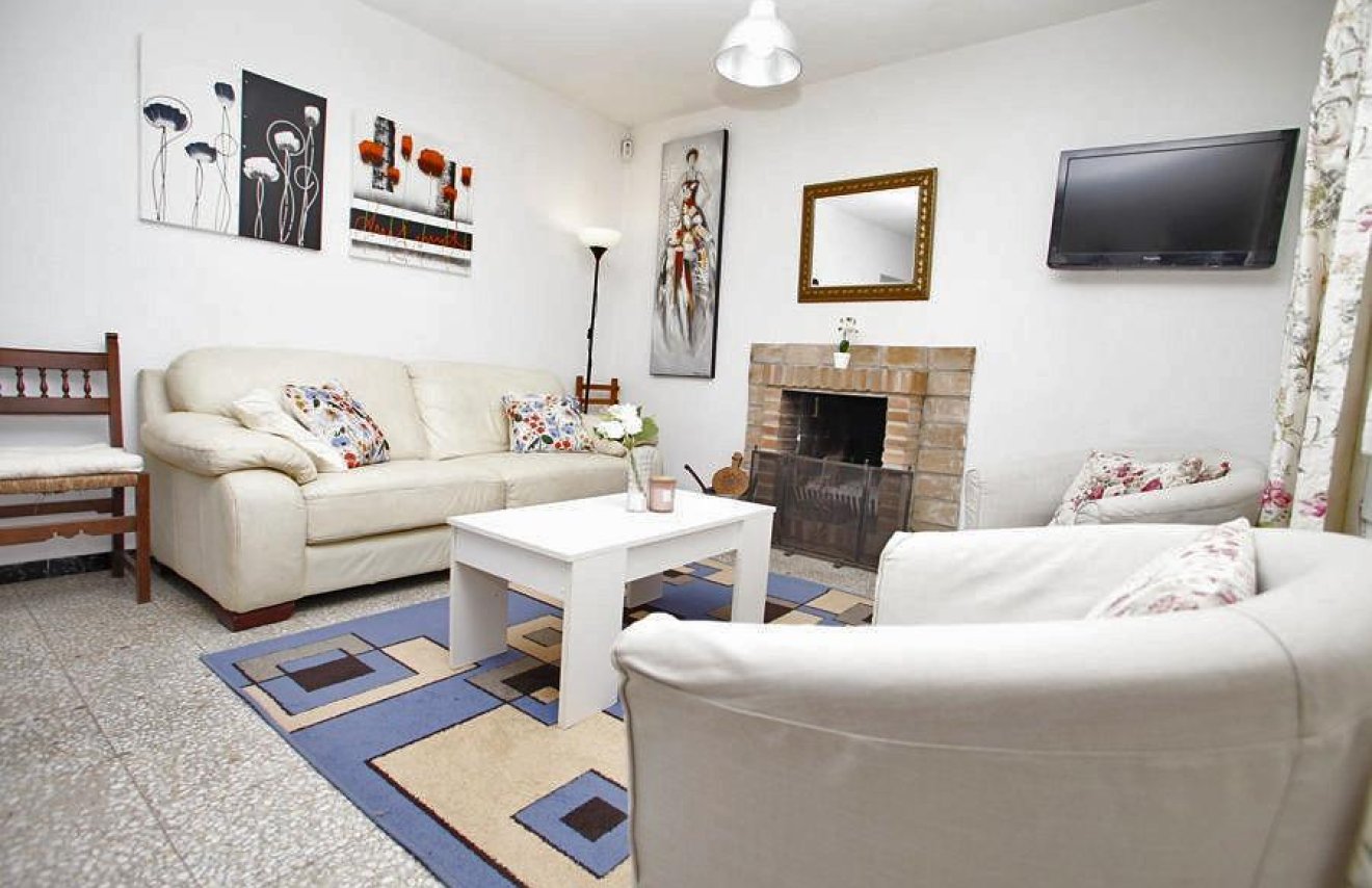 Resale - Chalet - Torrevieja - Los Frutales