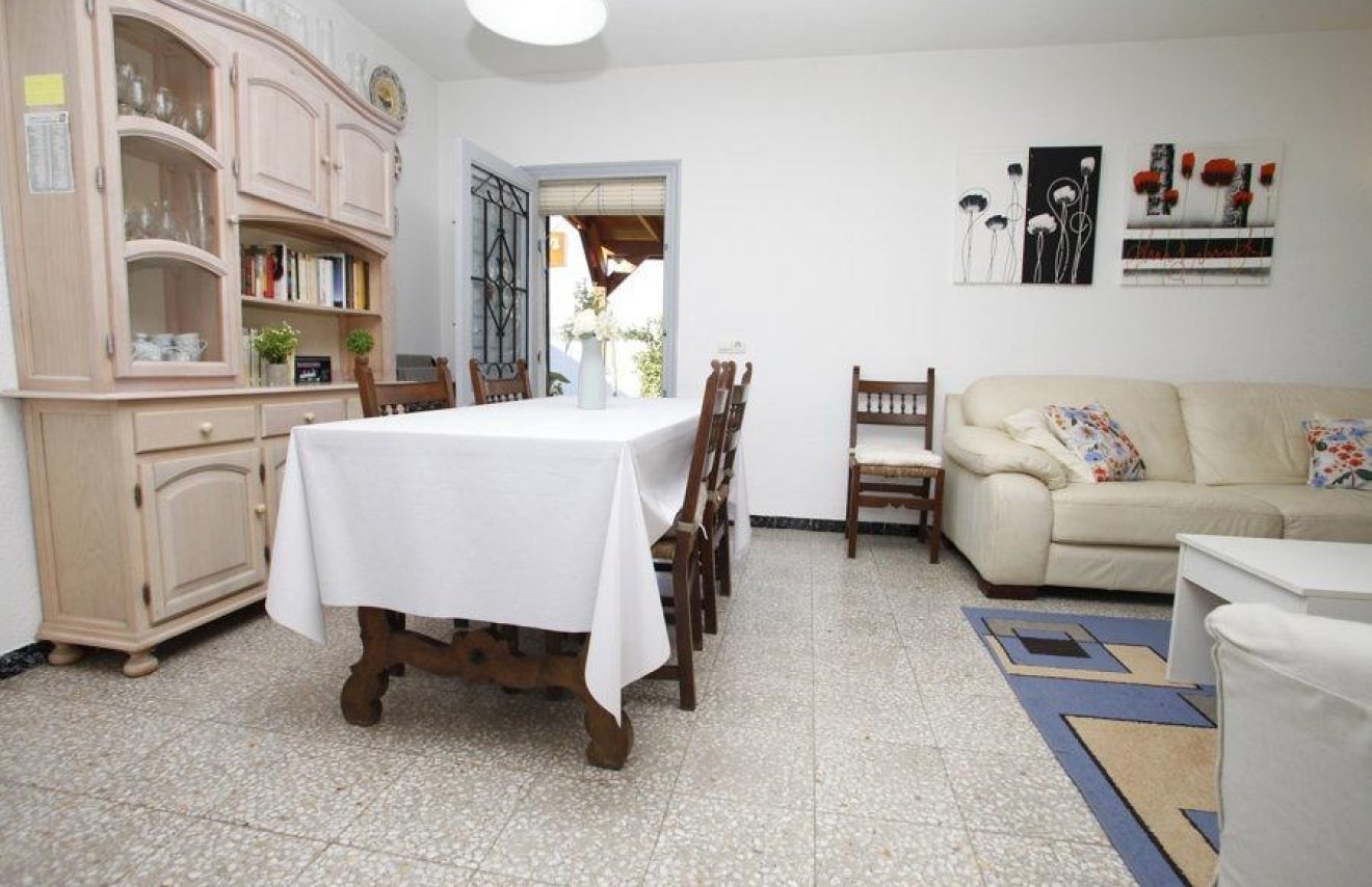 Resale - Chalet - Torrevieja - Los Frutales