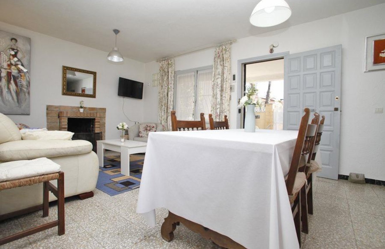 Resale - Chalet - Torrevieja - Los Frutales