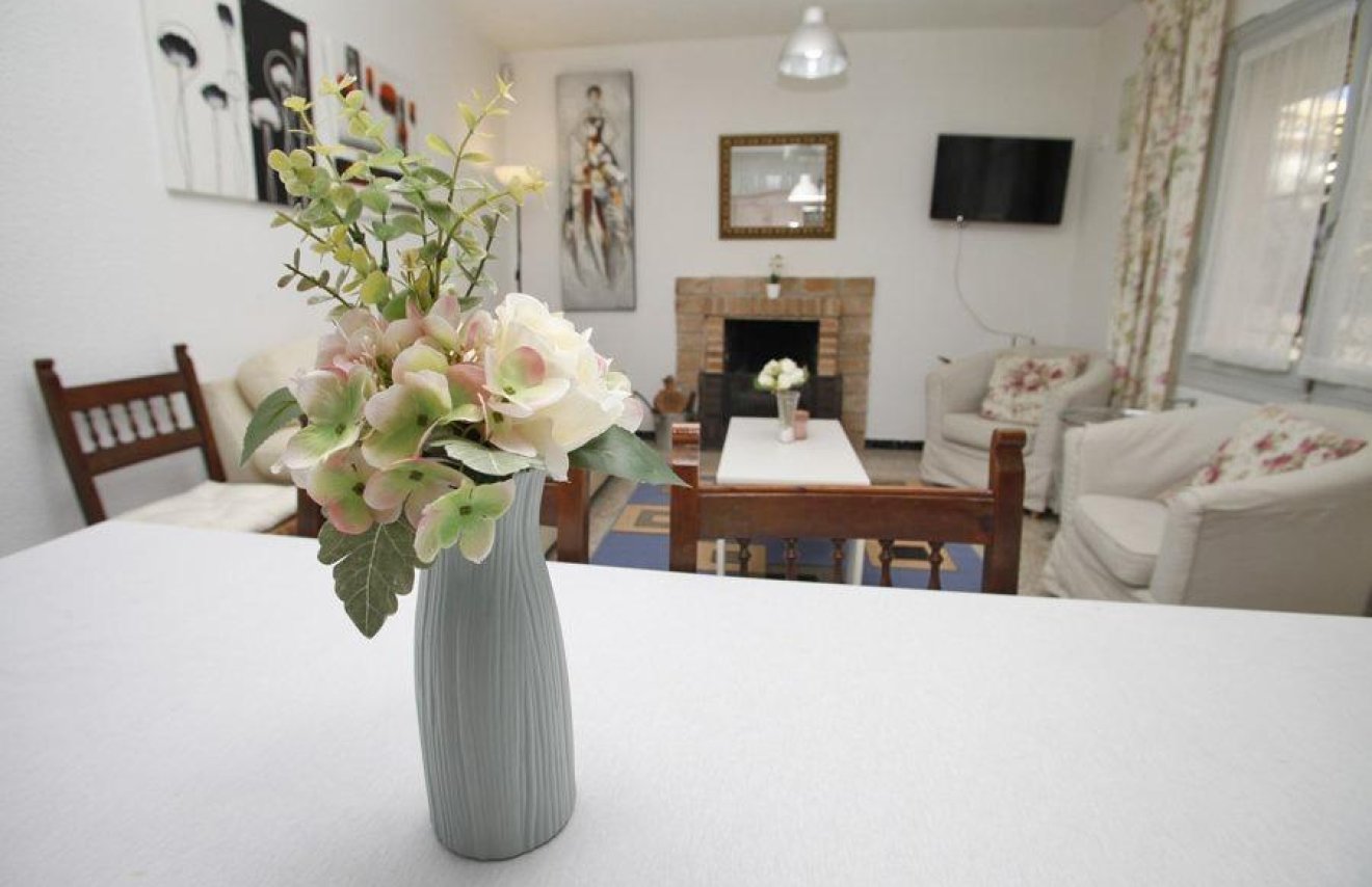 Resale - Chalet - Torrevieja - Los Frutales