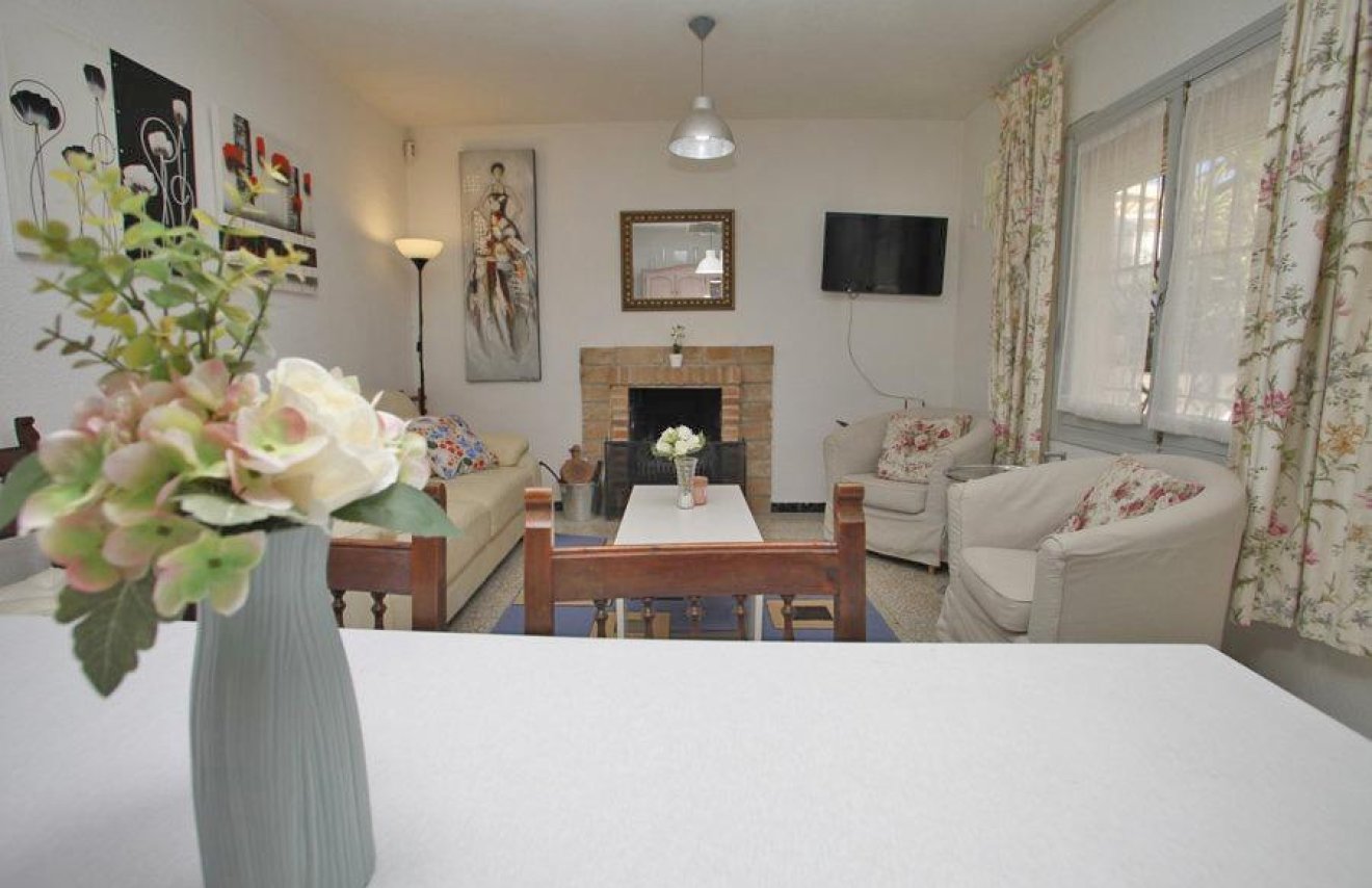 Resale - Chalet - Torrevieja - Los Frutales