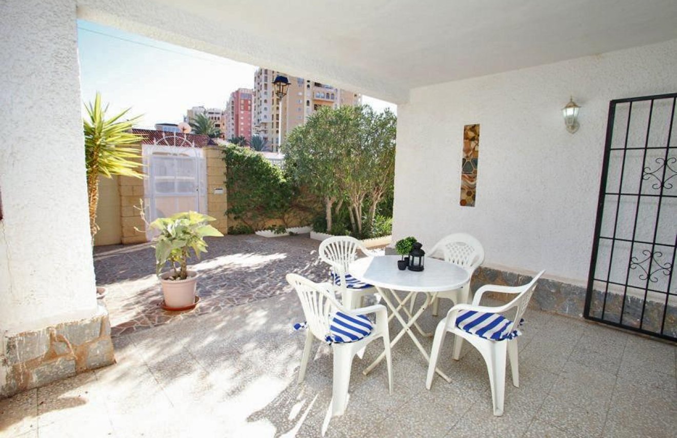 Resale - Chalet - Torrevieja - Los Frutales