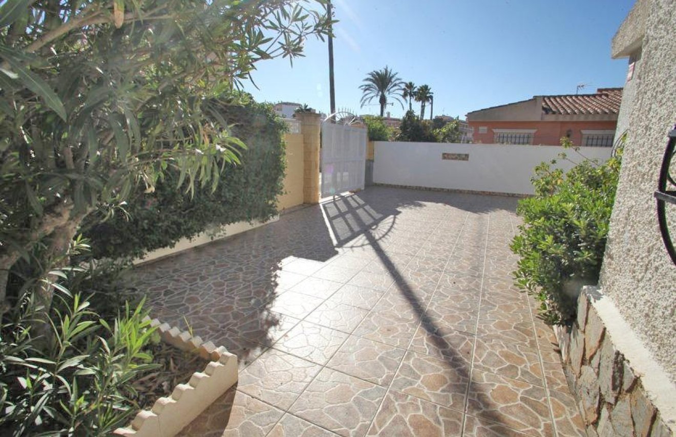 Resale - Chalet - Torrevieja - Los Frutales