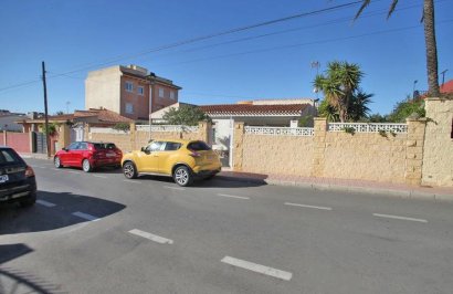 Resale - Chalet - Torrevieja - Los Frutales