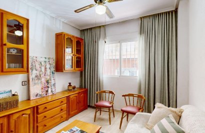 Resale - Planta baja - Torrevieja - Estacion de autobuses