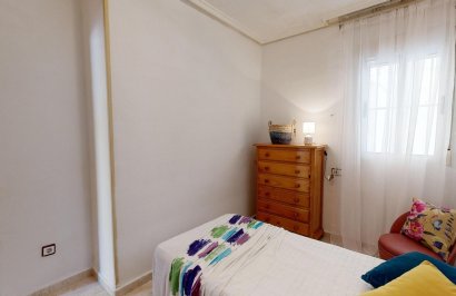 Resale - Planta baja - Torrevieja - Estacion de autobuses