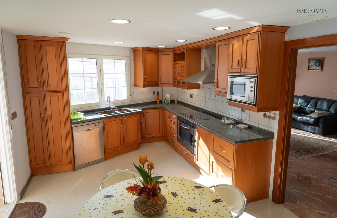 Reventa - Casa - Redován