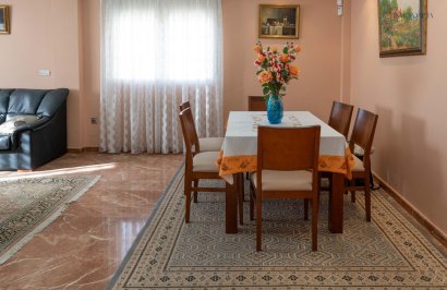 Reventa - Casa - Redován