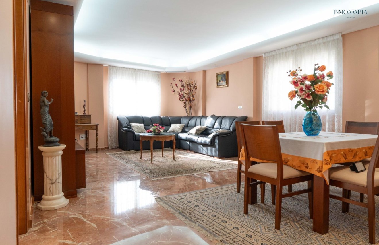 Reventa - Casa - Redován