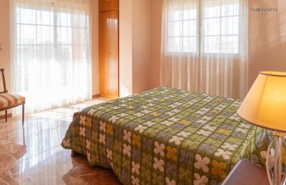 Reventa - Casa - Redován