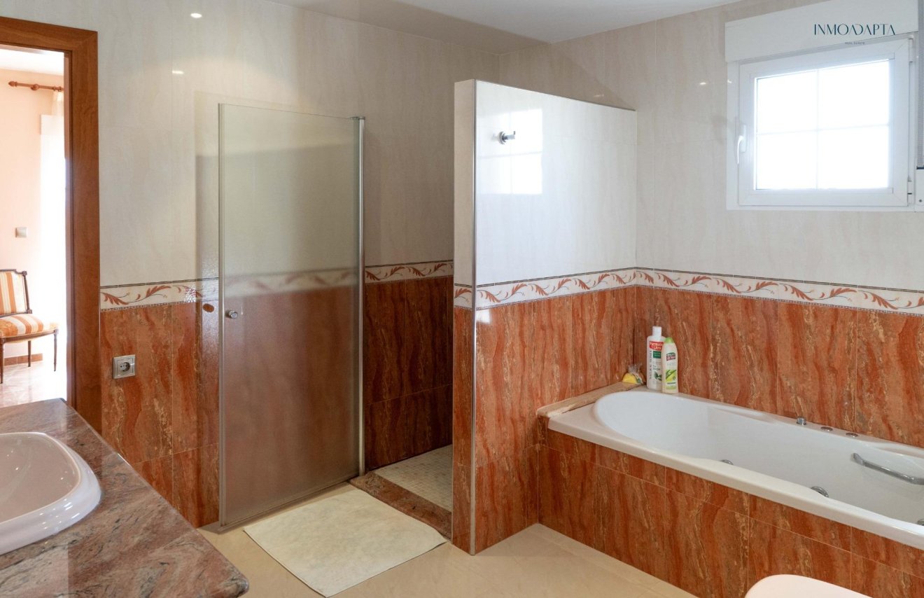 Reventa - Casa - Redován