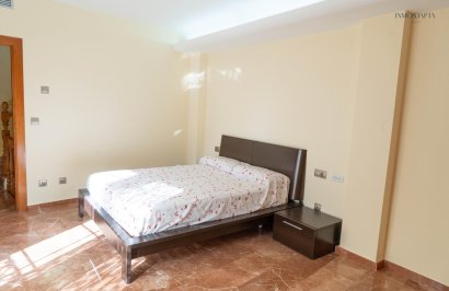 Reventa - Casa - Redován