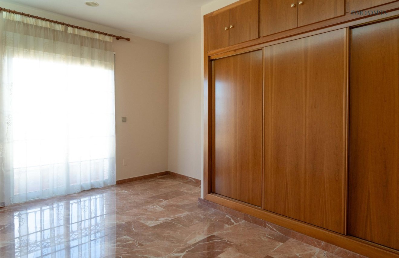 Reventa - Casa - Redován