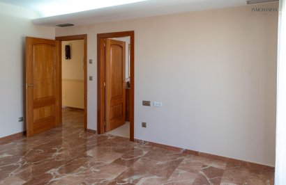 Reventa - Casa - Redován