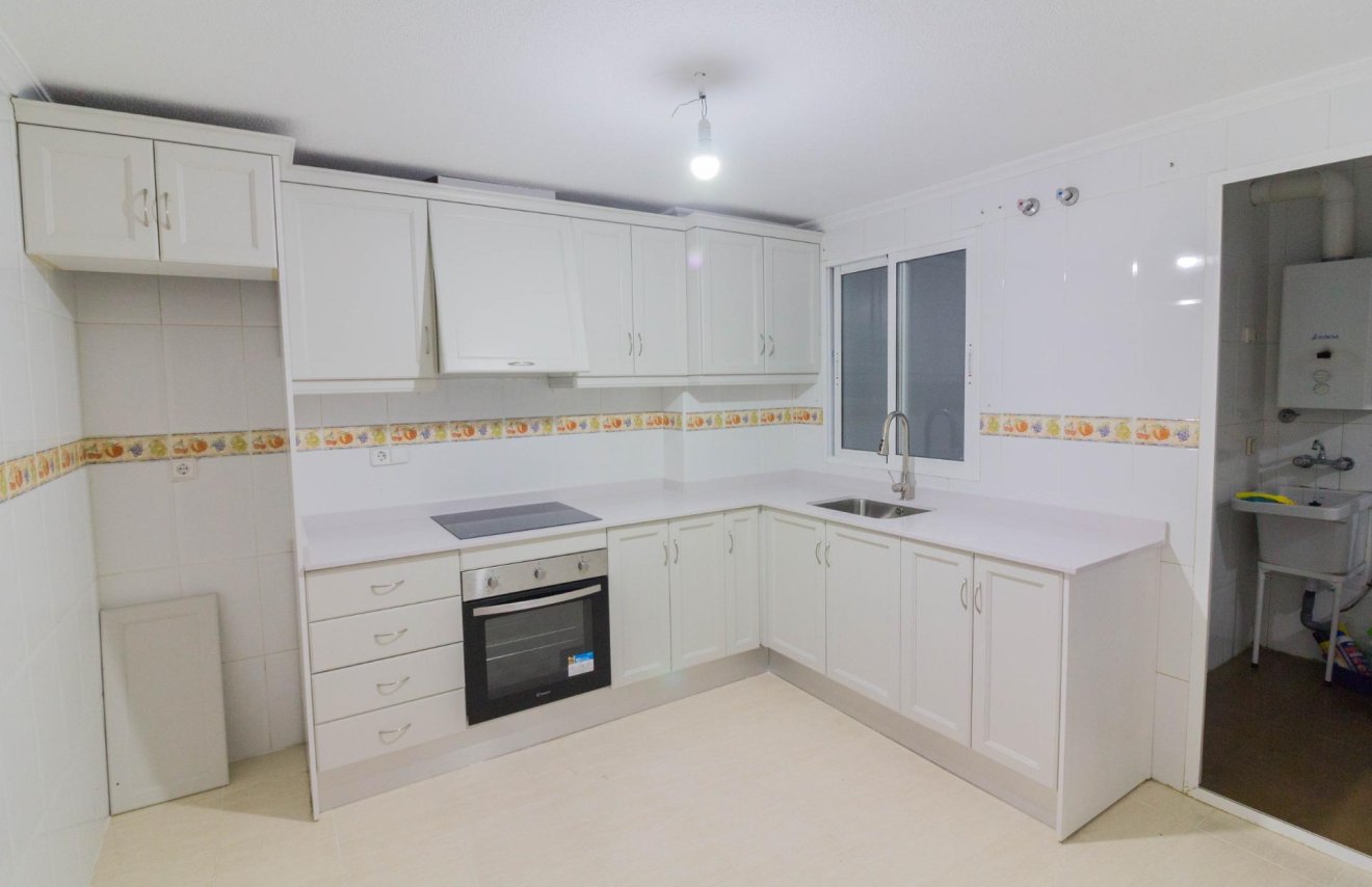 Reventa - Piso - Orihuela - Barrio de la Ocarasa