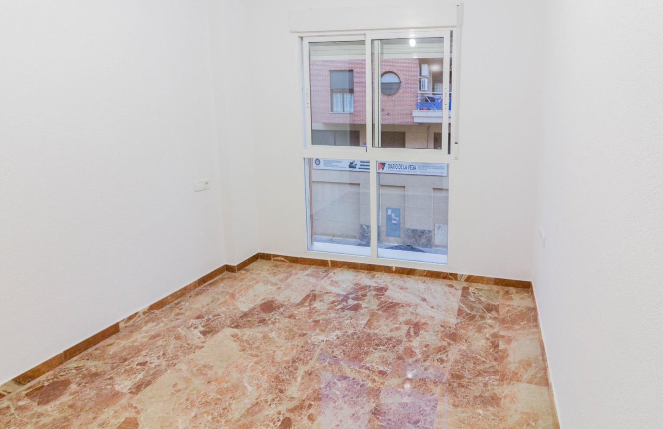 Reventa - Piso - Orihuela - Barrio de la Ocarasa