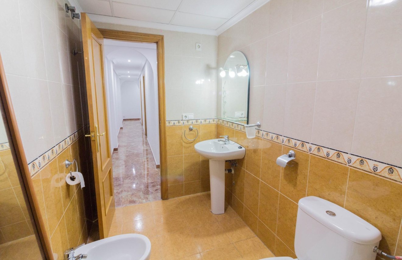 Reventa - Piso - Orihuela - Barrio de la Ocarasa