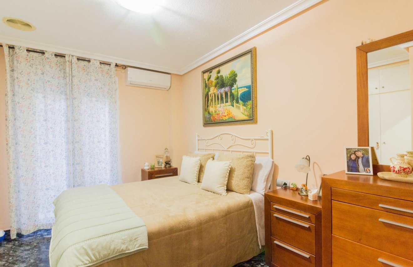 Resale - Piso - Orihuela - Zona Centro