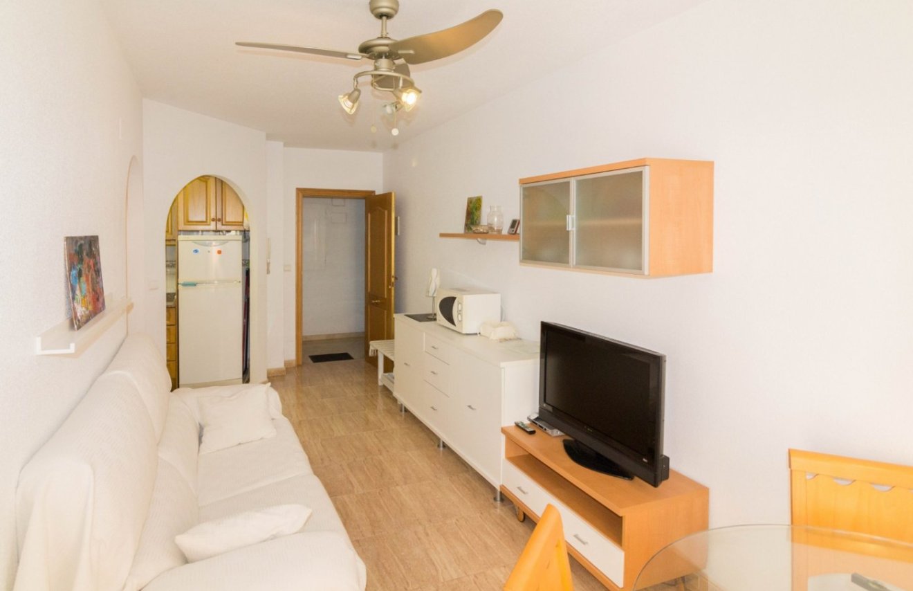 Alquiler a largo plazo - Apartamento - Torrevieja - Playa del Cura