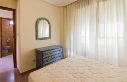 Alquiler a largo plazo - Piso - Torrevieja - Paseo maritimo