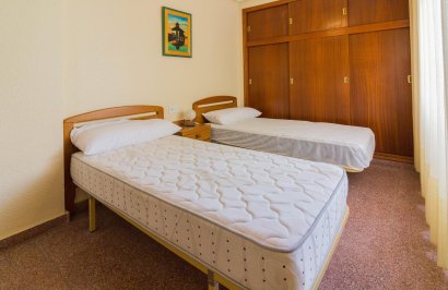 Alquiler a largo plazo - Piso - Torrevieja - Paseo maritimo