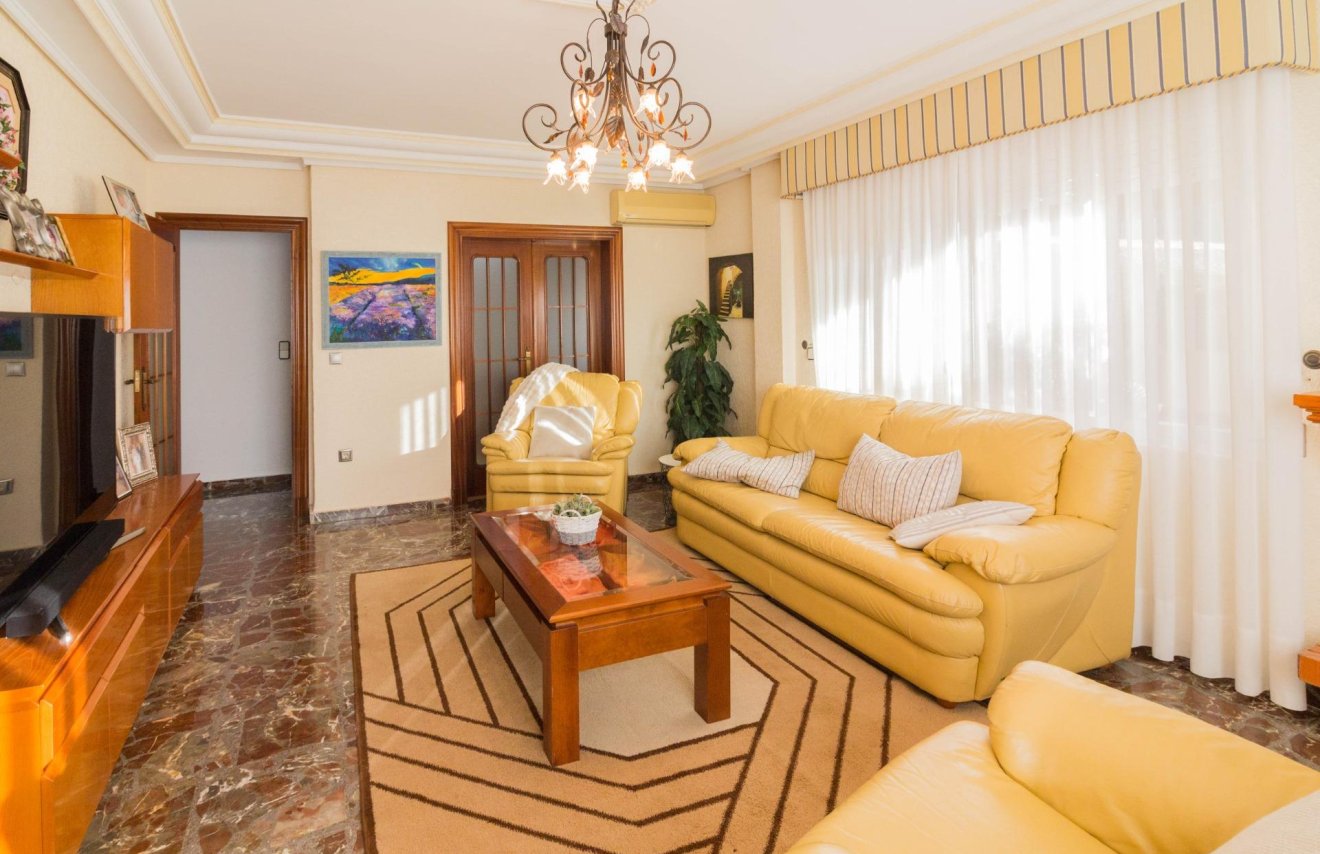 Reventa - Casa - Cox - Avda. del carmen