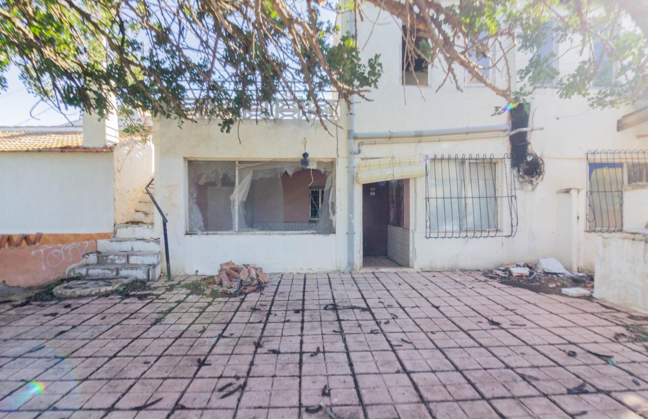 Reventa - Casa con terreno - Orihuela - La Murada-Los Vicentes