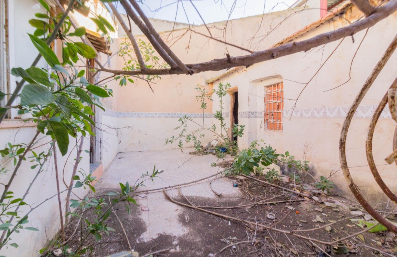 Reventa - Casa con terreno - Orihuela - La Murada-Los Vicentes