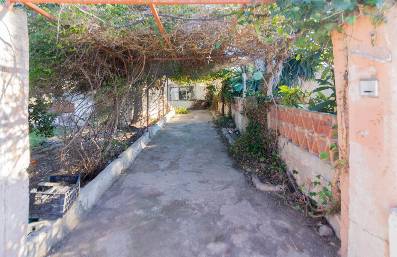 Reventa - Casa con terreno - Orihuela - La Murada-Los Vicentes