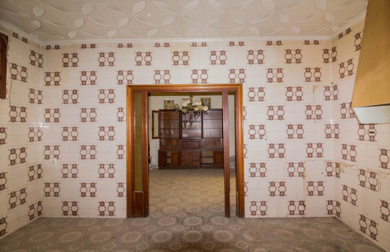 Resale - Casa - Redován - 03370