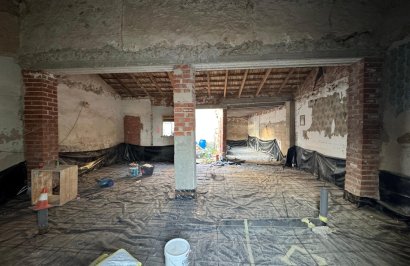 Resale - Casa - Redován