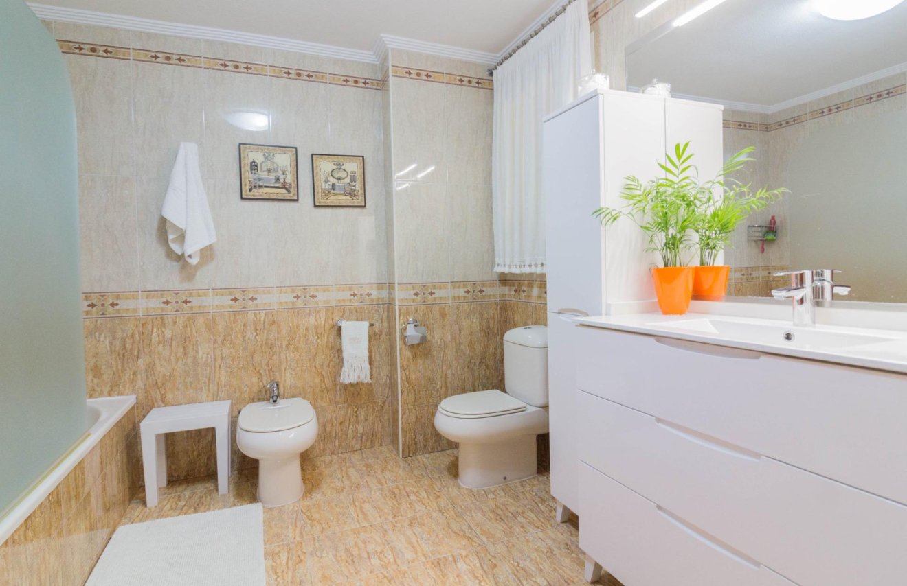 Resale - Casa - Cox - Avda. del carmen