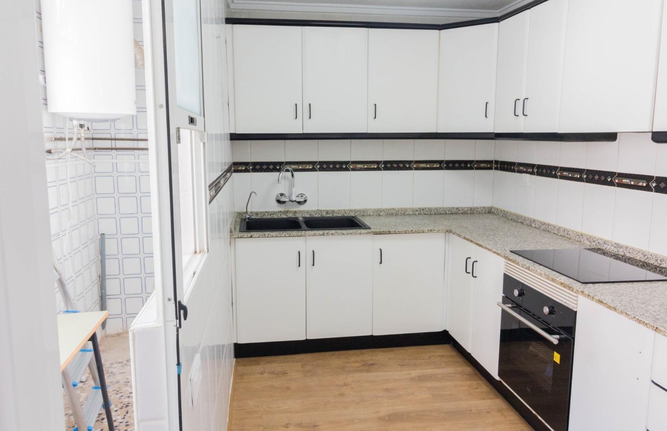 Resale - Piso - Orihuela - Zona Centro