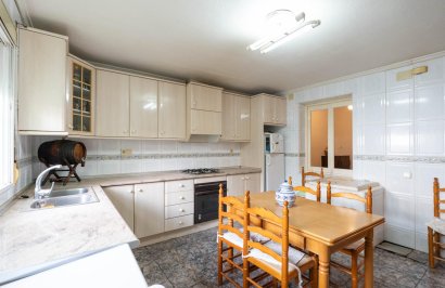 Resale - Casa - Orihuela - Arneva