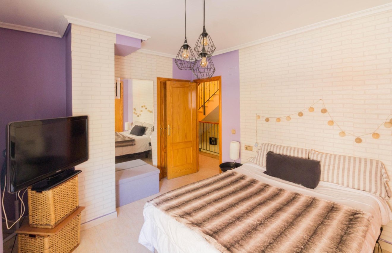 Reventa - Adosado - Redován