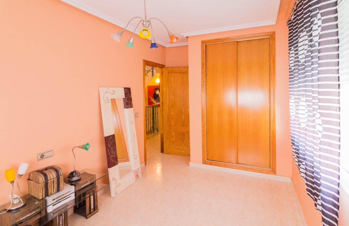 Reventa - Adosado - Redován