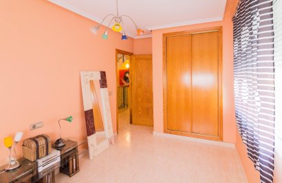 Reventa - Adosado - Redován