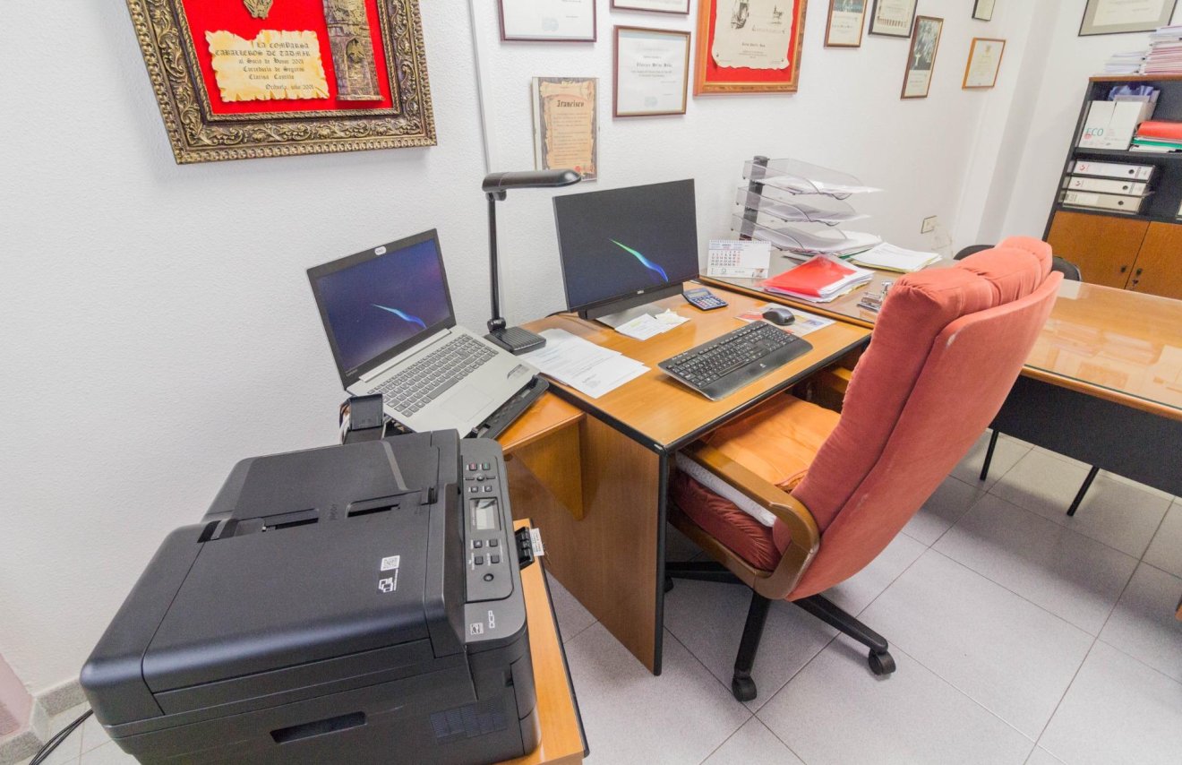 Reventa - Oficina - Orihuela - Zona Centro