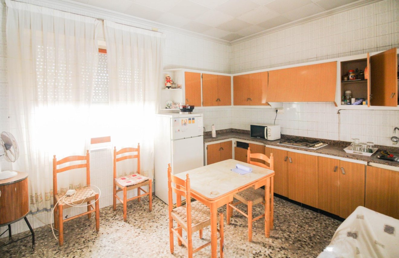 Reventa - Casa - Beniel - CENTRO